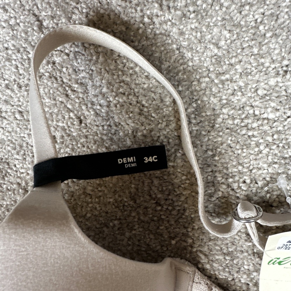 New Aerie by American Eagle size 34C Demi bra Off White Lace Push‎ Up Coverage - Picture 8 of 8